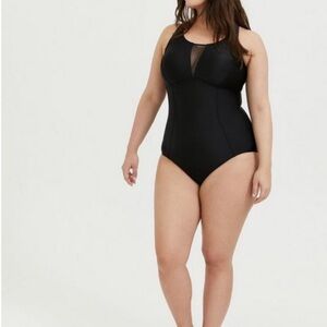 Torrid Active wireless Razorback swimsuit 2